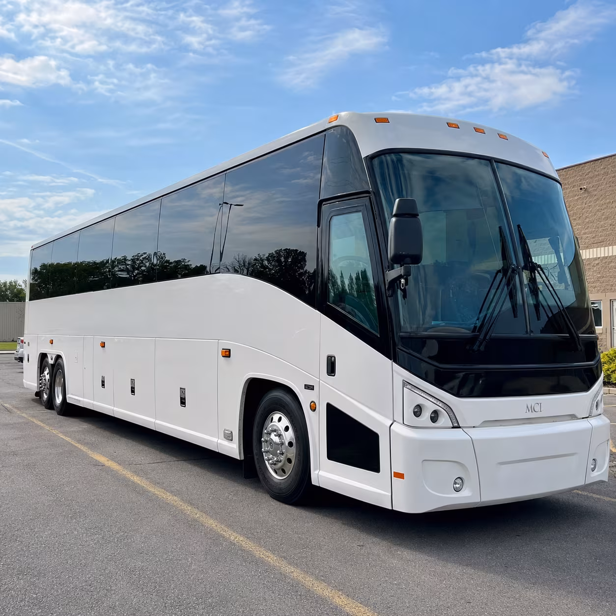 corporate shuttle service to dtw for westland employee groups