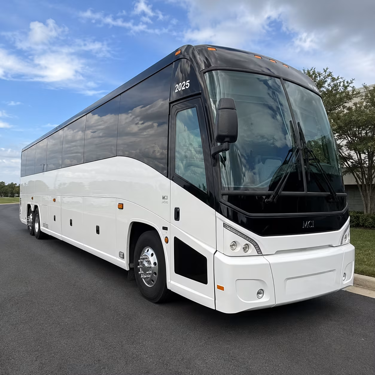 view instant online quotes for pine knob meadow brook concert buses
