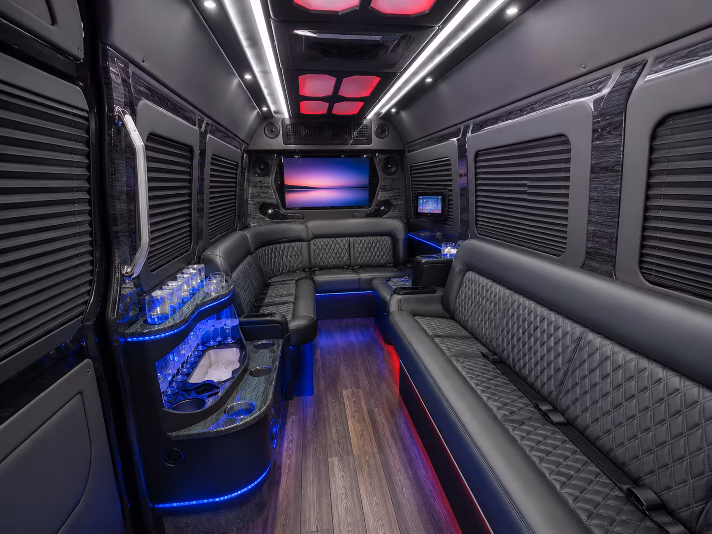 westland 15 passenger party bus