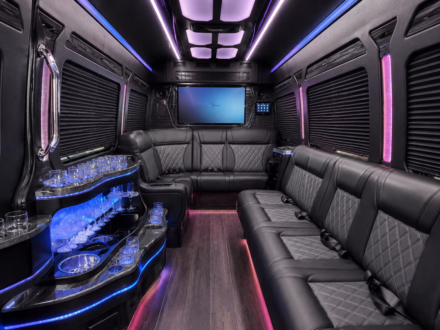with one search compare buses for red wings pistons and tigers games at detroit s downtown venues