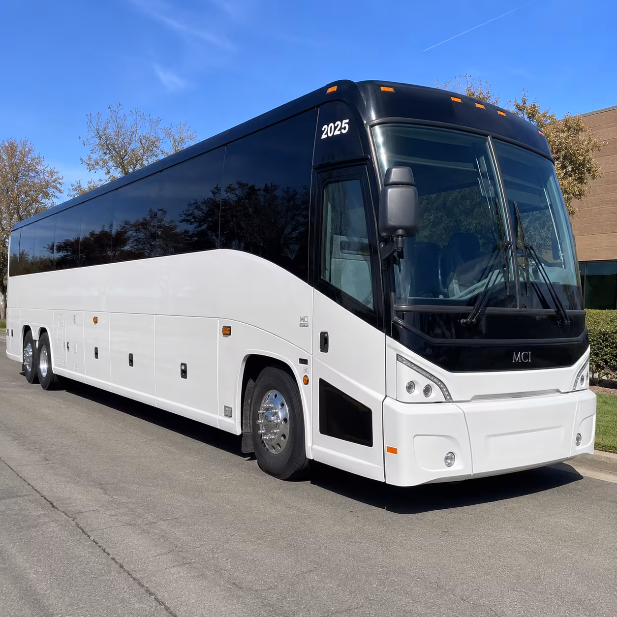you ll love having a charter bus for university of michigan game days in ann arbor